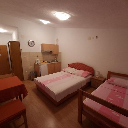 Kaštela Apartments Cipetic מראה חיצוני תמונה