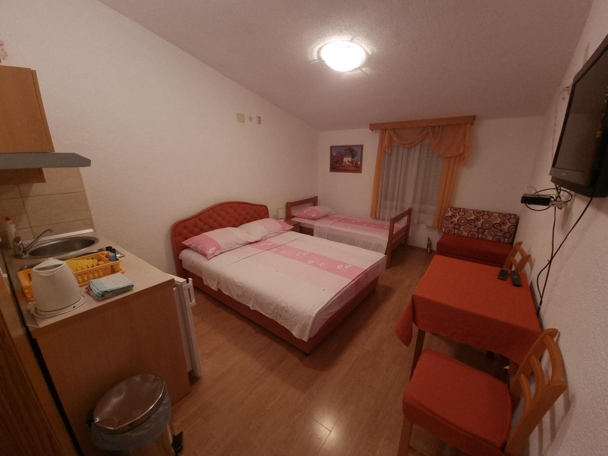 Kaštela Apartments Cipetic מראה חיצוני תמונה